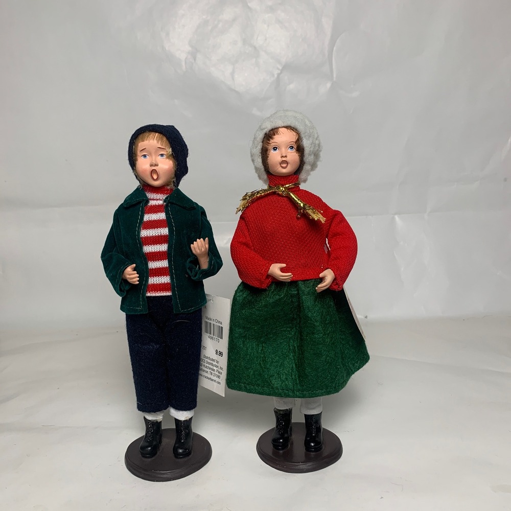 Cracker Barrel Boy and Girl Caroler Christmas Figurine Set Red Green New Holiday